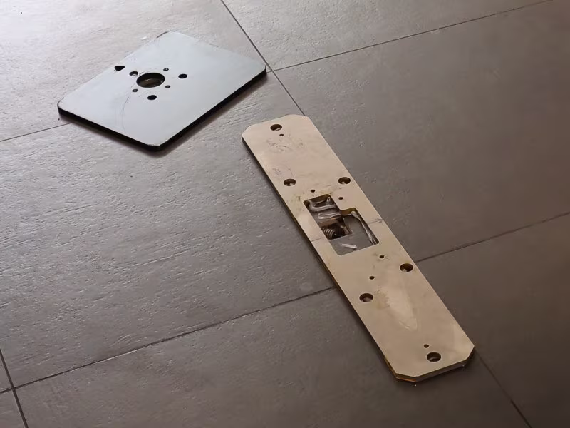 Montageplatte für Klebemontage einer Drehsperre von Magnetic-Autocontrol